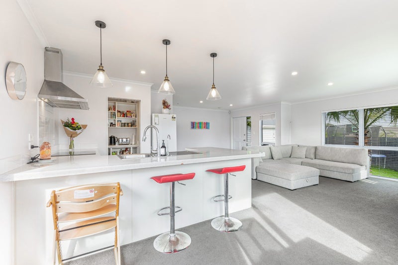 18 Aitkenhead Court, Parakai, Helensville - Carousel 2