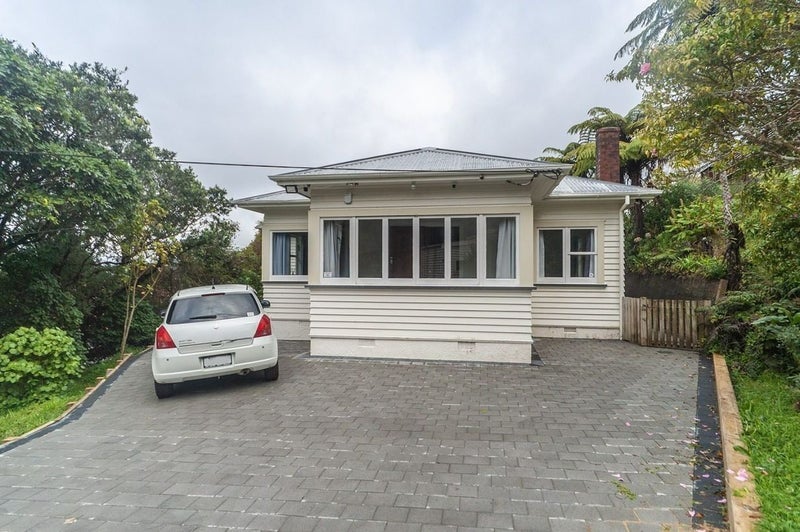 5 Jalna Avenue, Khandallah, Wellington - Carousel 1