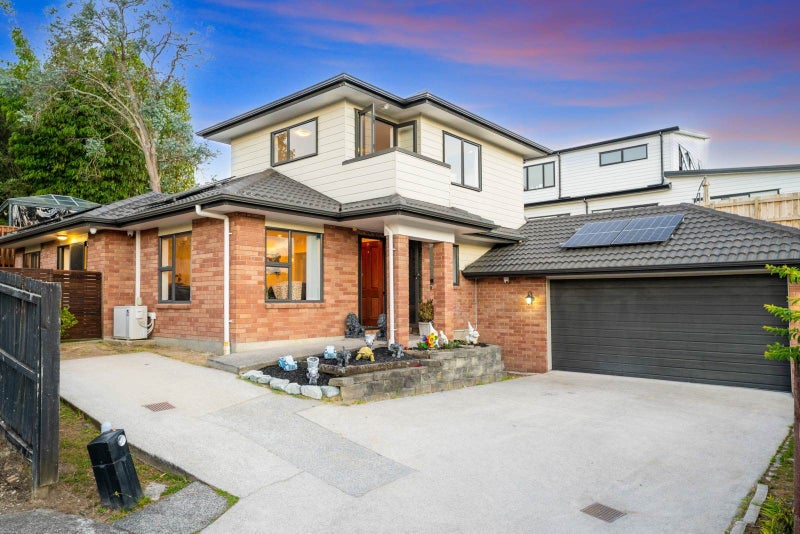 24 Burton'S Drive, SWANSON, AUCKLAND - Carousel 1