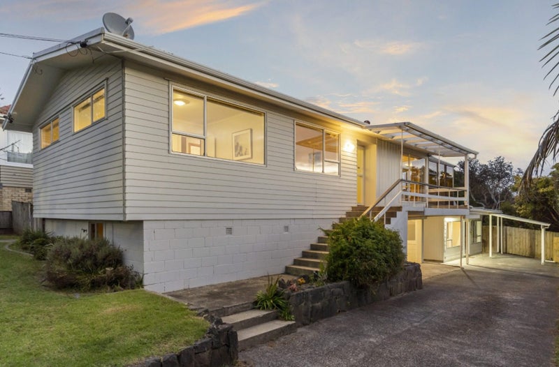 202 Rangatira Road, Beach Haven, Auckland - Carousel 1
