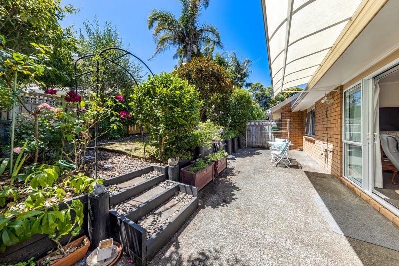 11A Central Park Drive, Te Atatu South, Auckland - Carousel 4