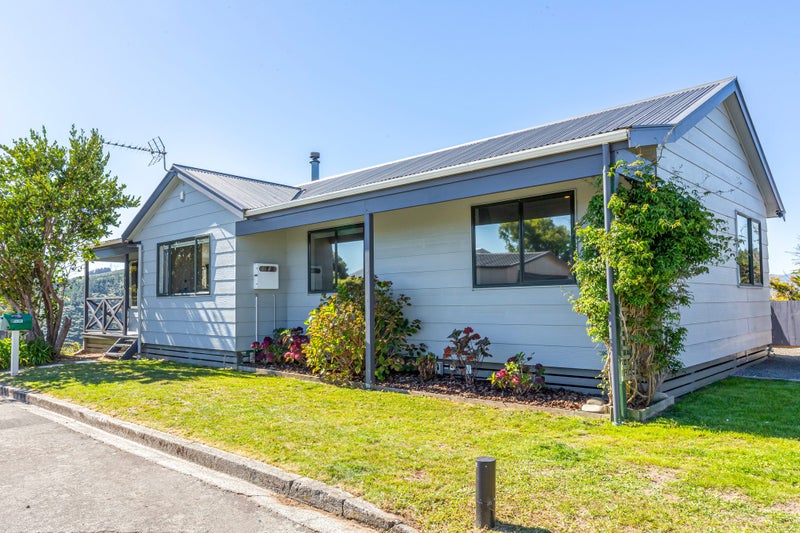 16 McManaway Grove, Stokes Valley, Lower Hutt - Carousel 28