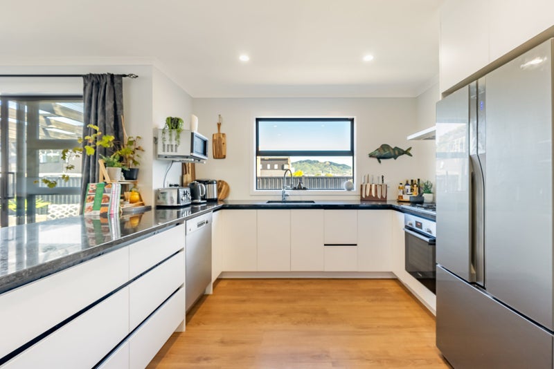 123 Mawai Hakona Drive, Wallaceville, Upper Hutt - Carousel 2