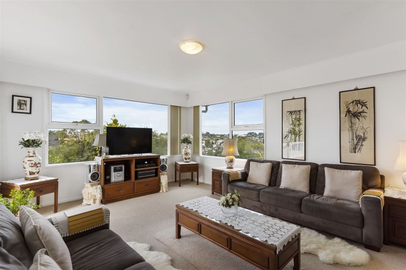 42 Juniper Road, Sunnynook, Auckland - Carousel 2