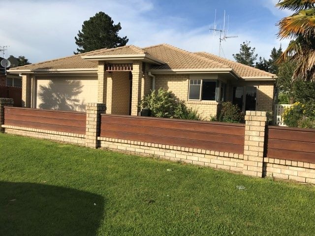 37 Stableford Drive, Pyes Pa, Tauranga - Carousel 2