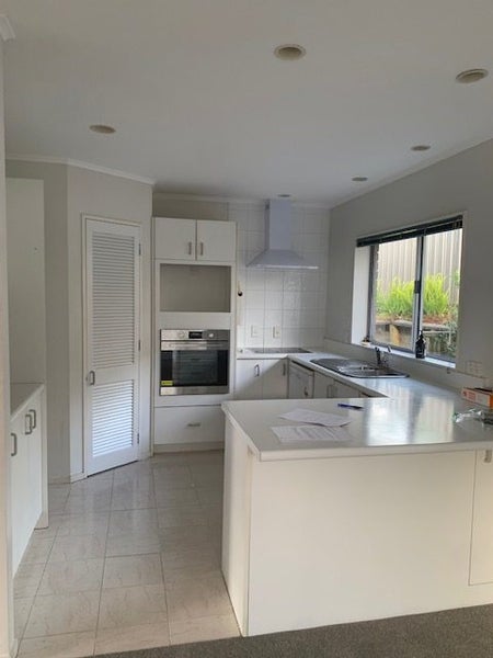 1/34 Simmental Crescent, Somerville, Manukau - Carousel 2