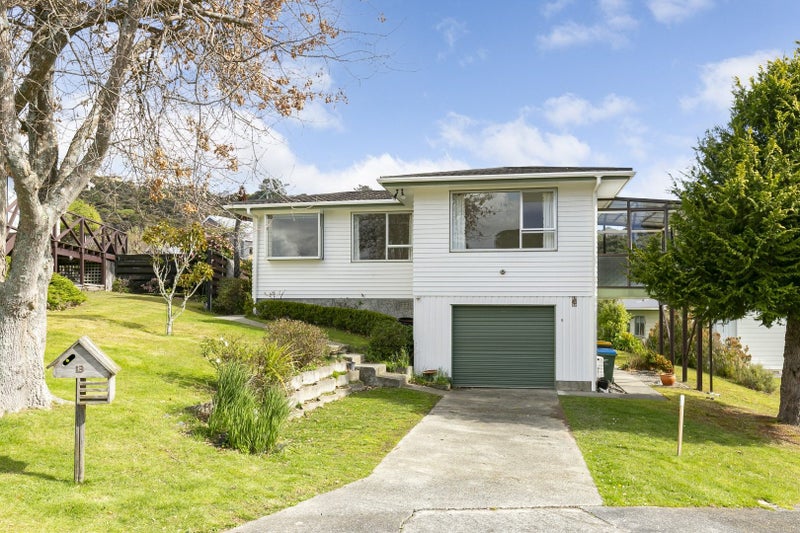 13 Carvel Lane, Whitby, Porirua - Carousel 1