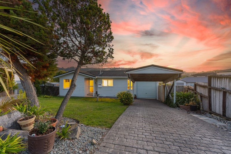 118 Discovery Drive, Whitby, Porirua - Carousel 1