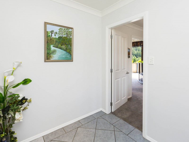 20 Ormrod Grove, Riverstone Terraces, Upper Hutt - Carousel 2