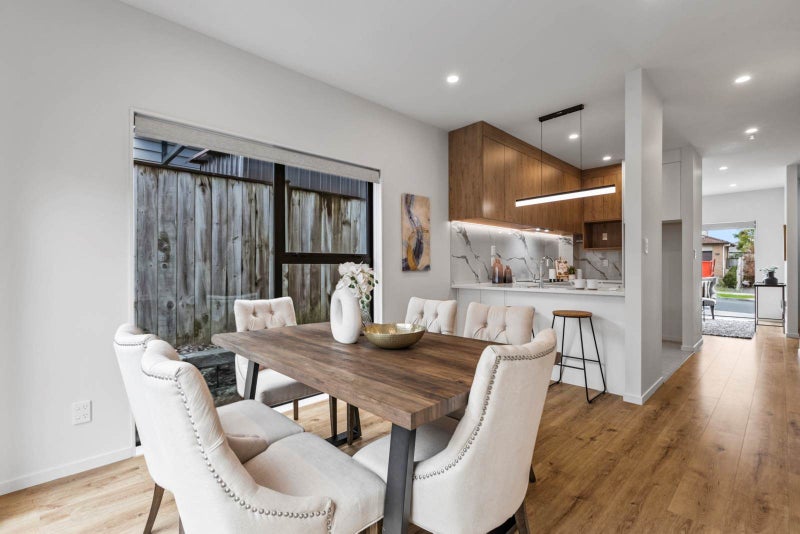 21 Kira Road, Flat Bush, Auckland - Carousel 1