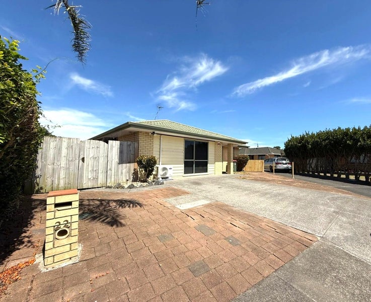 22 Matilda Place, Weymouth, Auckland - Carousel 1