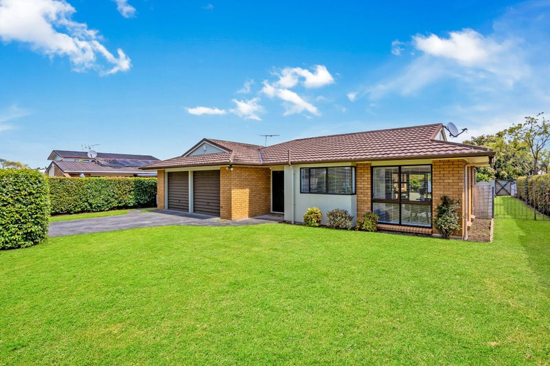5 Brockton Avenue, Conifer Grove, Takanini - Carousel 1