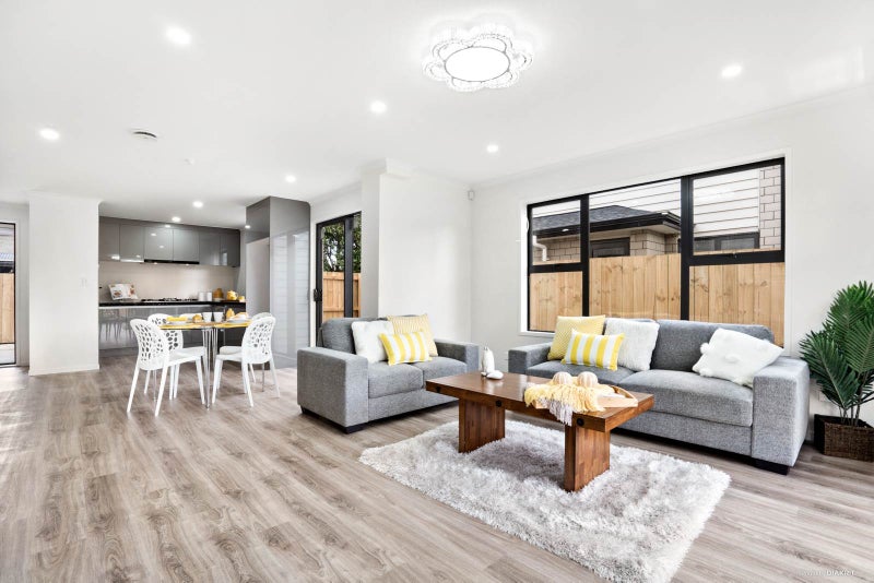 18C Buckingham Crescent, Manukau, Auckland - Carousel 2