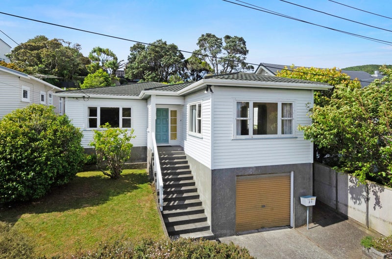 21 Firth Terrace, Karori, Wellington - Carousel 2