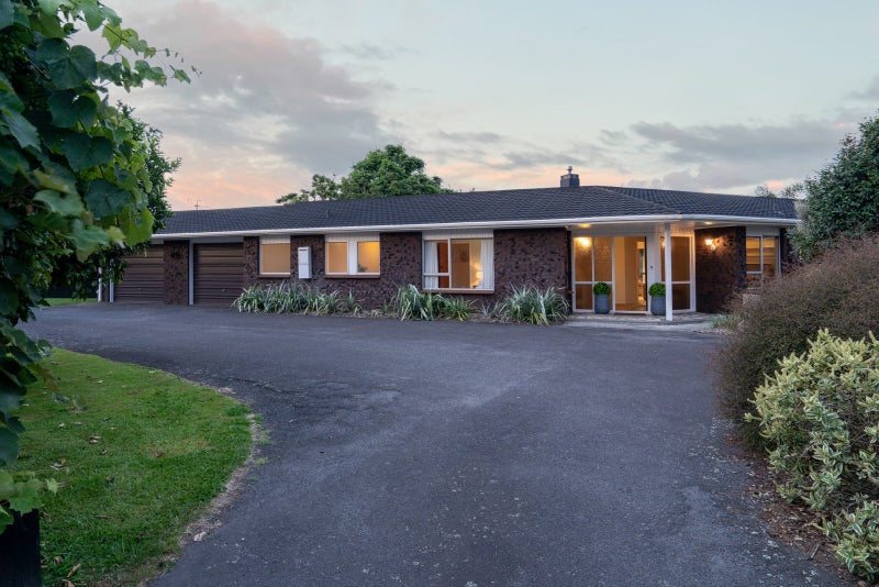 3 Woodstock Crescent, Leamington, Cambridge - Carousel 2