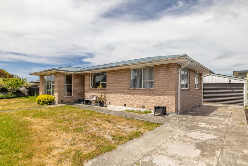 4 Woodlands Place, Aranui, Christchurch - Carousel 1