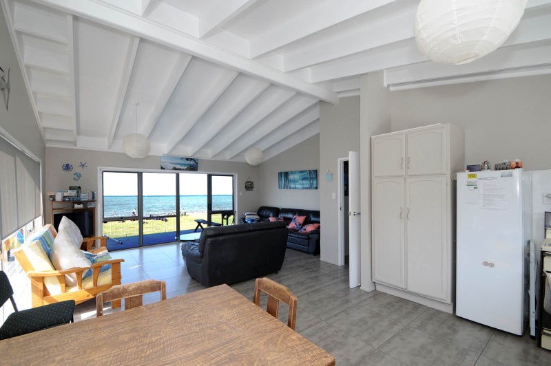 25 Lincoln Street, Mangawhai Heads, Mangawhai - Carousel 2