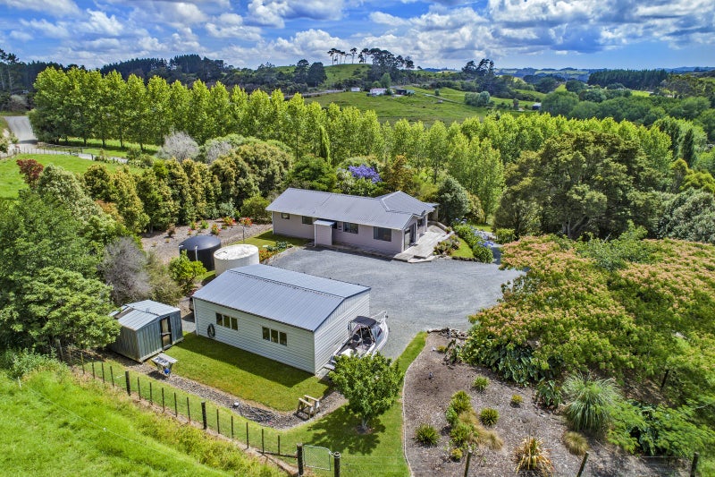 27 Petley Road, Paparoa - Carousel 1