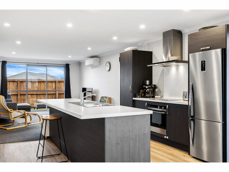 15 Tippet Crescent, Wigram, Christchurch - Carousel 2