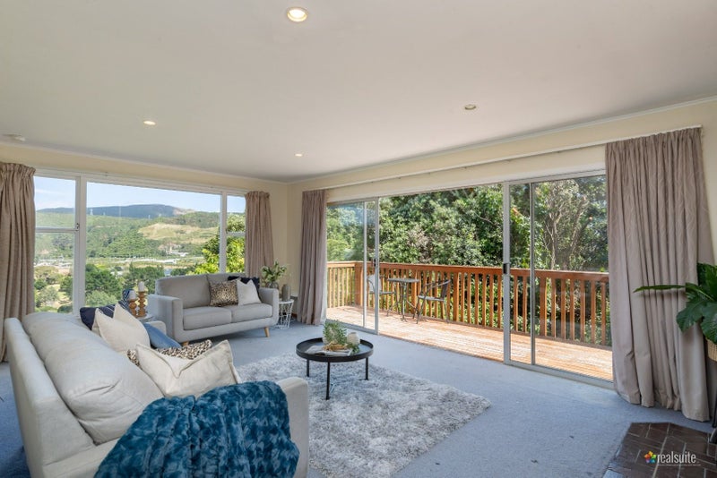 12 Castle Crescent, Stokes Valley, Lower Hutt - Carousel 1