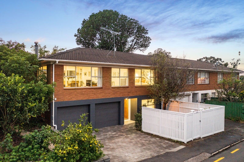 3/15 Church Street, Devonport, Auckland - Carousel 1
