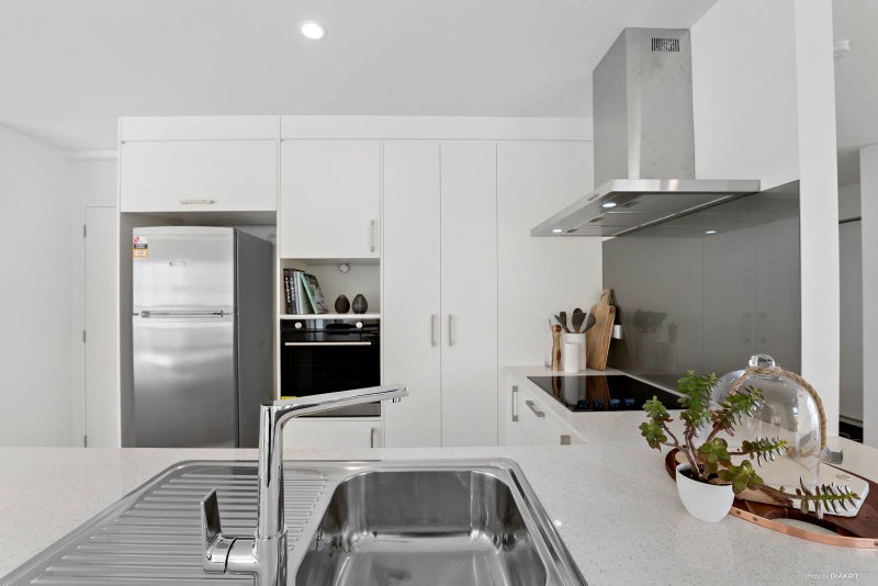 6 Aeronautic Road, Takanini, Auckland - Carousel 2