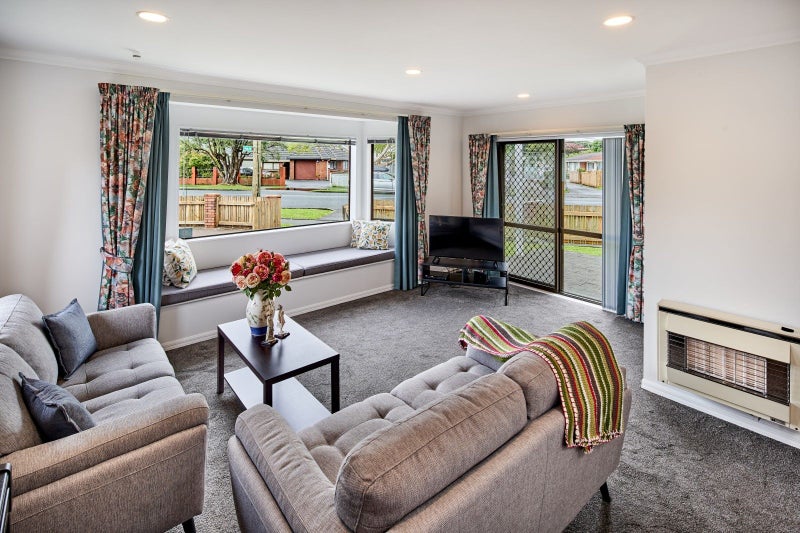 16 Birdwood road, Waterloo, Lower Hutt - Carousel 2