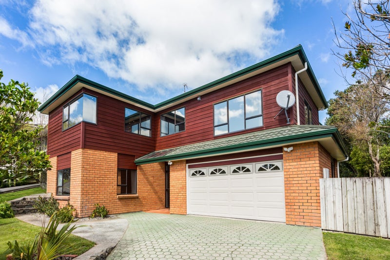 7 The Top Gallant, Whitby, Porirua - Carousel 1