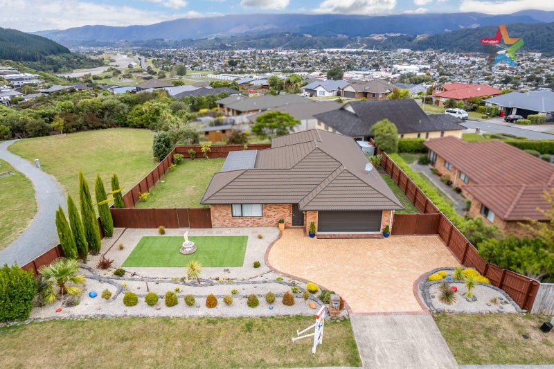 38 Kirton Drive, Riverstone Terraces, Upper Hutt - Carousel 1