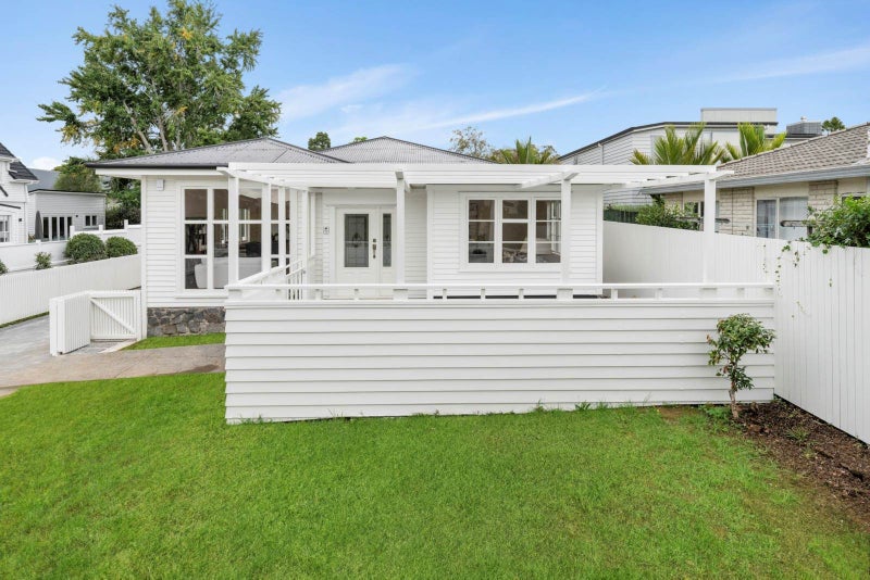 16 Tawera Road, Greenlane, Auckland - Carousel 1