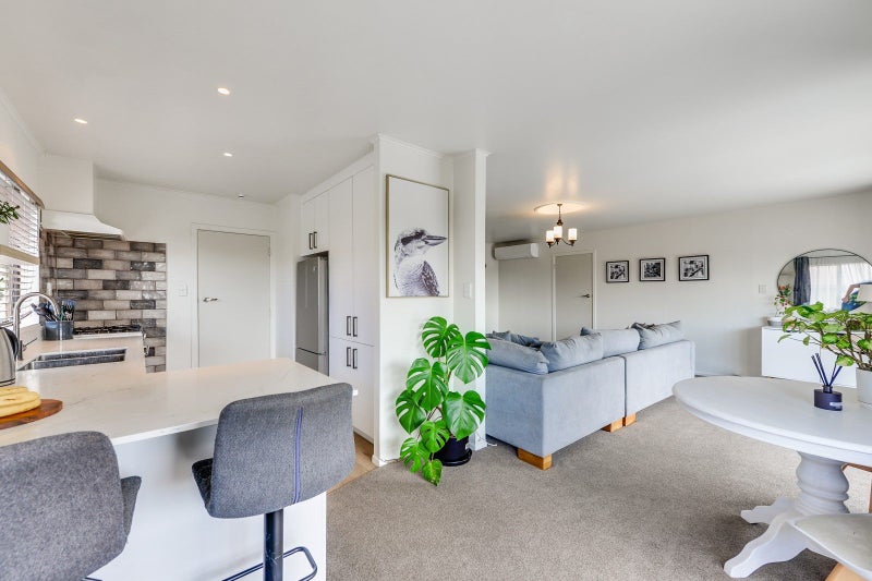 24 Velma Crescent, Nawton, Hamilton - Carousel 1