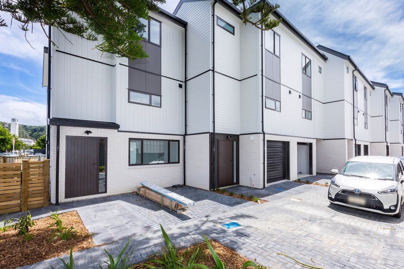 12/1 Myrtle Street, Hutt Central, Lower Hutt - Carousel 2