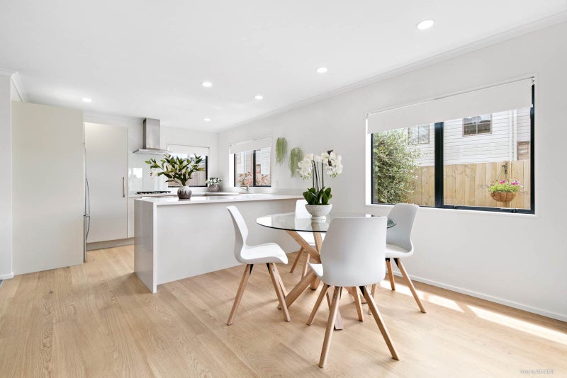 2/25 Campbell Road, One Tree Hill, Auckland - Carousel 1