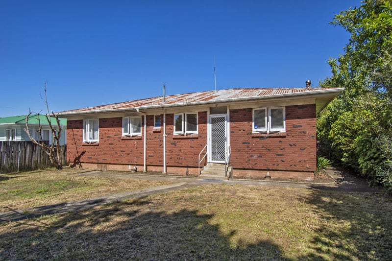 3 Taraire Crescent, Otangarei, Whangarei - Carousel 1