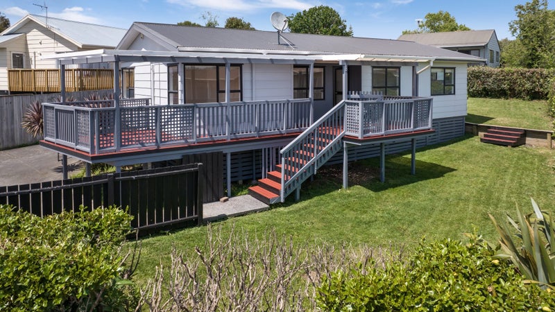 54 Hinerau Street, Henderson, Auckland - Carousel 1