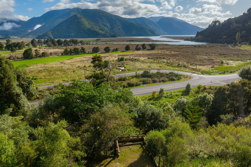 4373 State Highway 6, Havelock - Carousel 2