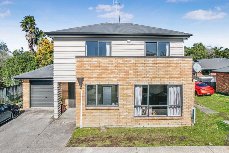 221A Fox Street, Hamilton East, Hamilton - Carousel 2