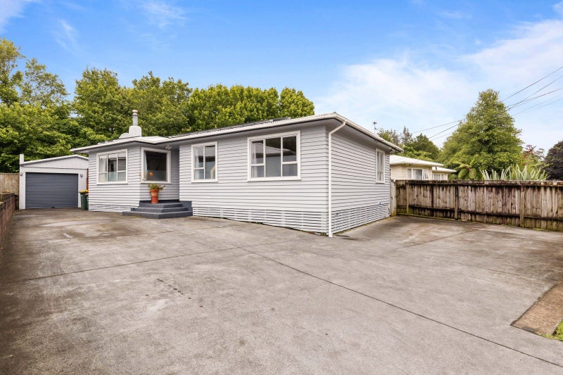 41 Pembroke Street, Westown, New Plymouth - Carousel 1