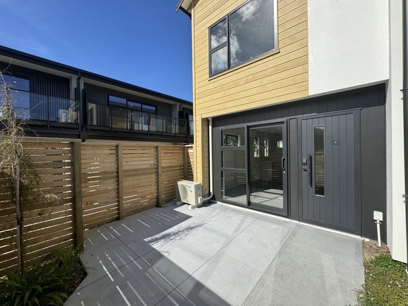 1 Te Ara o Papatahi, Wainuiomata, Lower Hutt - Carousel 2