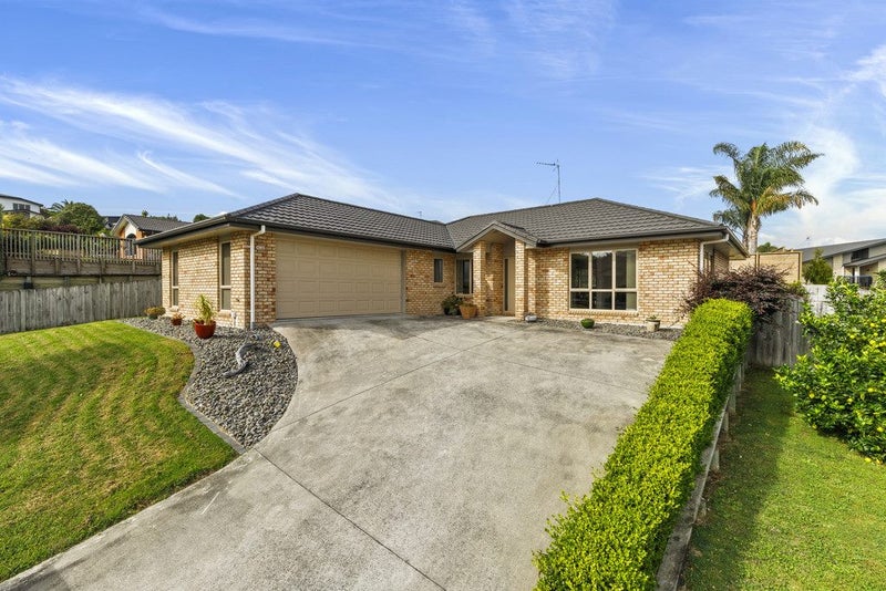 26 The Ford, Huntington, Hamilton - Carousel 1