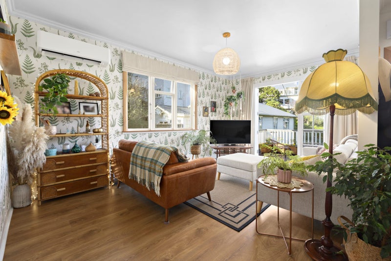 7 Busaco Road, Hataitai, Wellington - Carousel 17