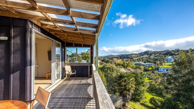 61 Fairview Crescent, Omiha, Waiheke Island - Carousel 1