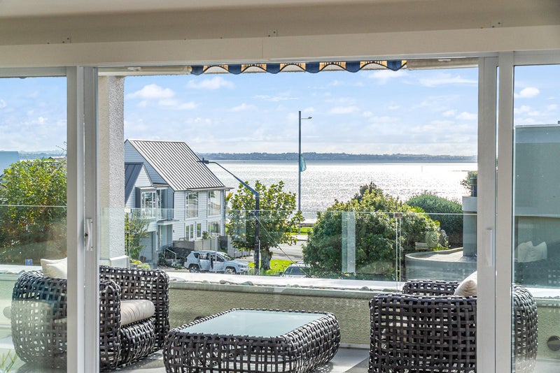 3/8 Lombard Street, St Heliers, Auckland - Carousel 2