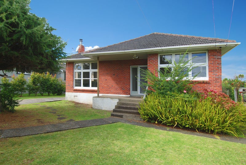 61 Kesteven Avenue, Glendowie, Auckland - Carousel 2