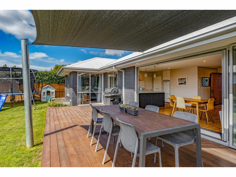 8 Polish Settlers Place, Marshland, Christchurch - Carousel 1