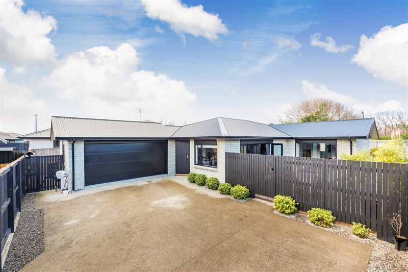 26 Serenity Crescent, Kelvin Grove, Palmerston North - Carousel 1