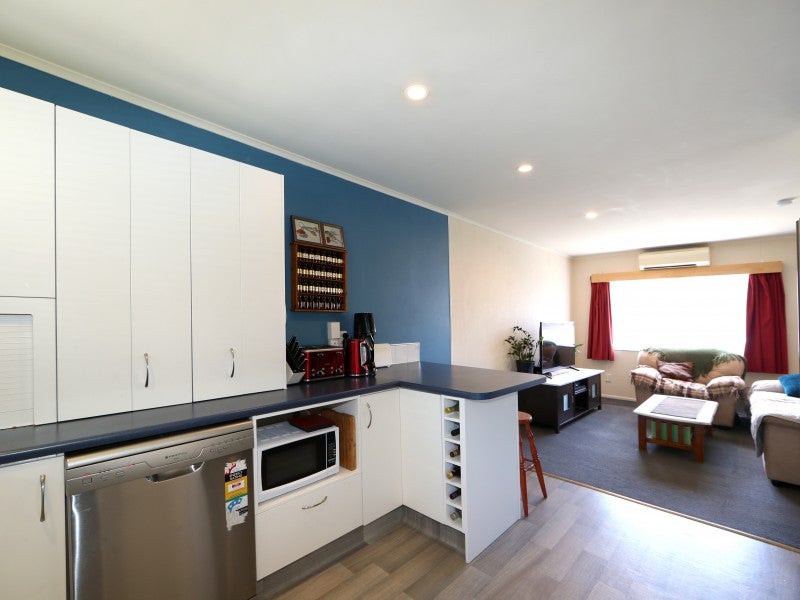 8/142 Main Road, Clive, Hawkes Bay  - Carousel 1