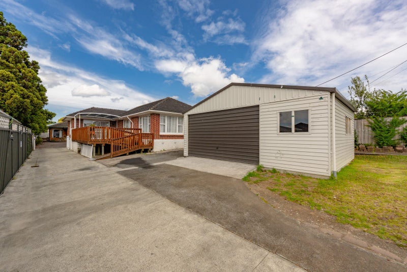 10 Brains Road, Kelston, Auckland - Carousel 1