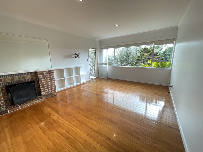 2/23 Sainsbury Road, Mount Albert, Auckland - Carousel 2