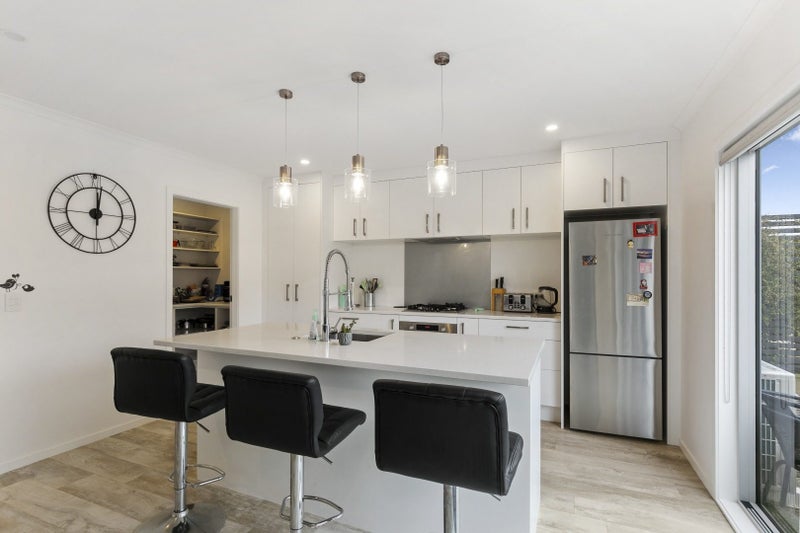 26 Bluff Road, Kenepuru, Porirua - Carousel 2